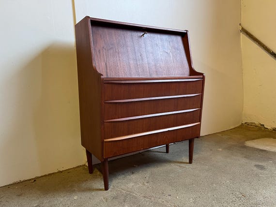 Mid Century Teak secretary from Era Møbler Nr.4452