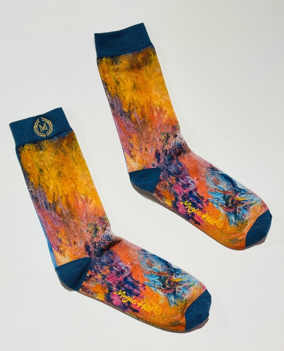 Casual Dressy Sock 100% cotton perfect for the summer or winte with Bruce Mishell Art work.  Feels great on the skin.