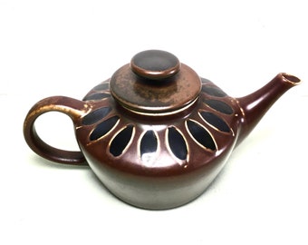 Rare Hertha Bengtson Teapot for Rörstrand Sweden Midcentury