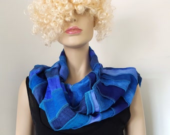 Liz & Joe silk scarf, with a few linen strips, patchwork sjaals, kobalt blue, light blue, different kinds of silk, handmade, handdyed