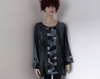 Liz & Joe viscose blouse, 100% viscose, strip of extra small patchwork, shades of grey and blacl, handdyed and handmade in The Netherlands