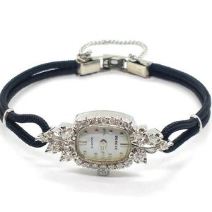 Elegant Vintage Solid 14K White Gold Diamond Women&#39;s Geneve Quartz Watch