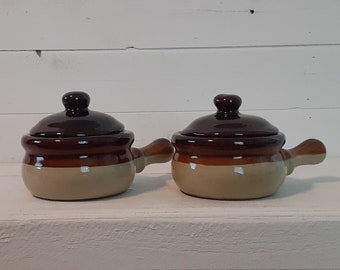 Set of Two Vintage French Onion Soup Beans Multi-Tone Brown Beige Glazed Ceramic Serving Crocks Bowls with Lids Handles Kitchenware Bakeware