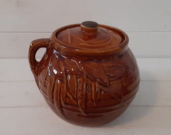 Vintage 1940s McCoy Brown Pea Pod and Leaf Design One Single Handled Bean Pot Soup Tureen Lid Ceramic Stoneware Pottery Made in USA Crock