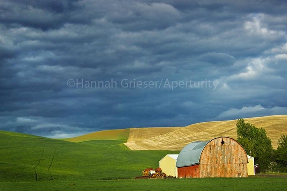 After The Stormround Barn And Spring Fields Of The Palouse Etsy