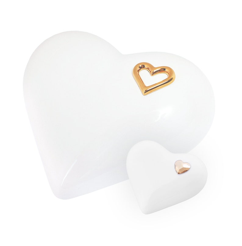 legant Heart-Shaped Ceramic Cremation Urn, Unique Memorial Funeral Urn for Adult, Ceramic Cremation Urn for Human Ashes, Heart-Shaped Urn for Ashes, Artistic Heart Urn, Beautiful Ceramic Urn, Unique Tribute Urn, Elegant Heart Memorial Urn