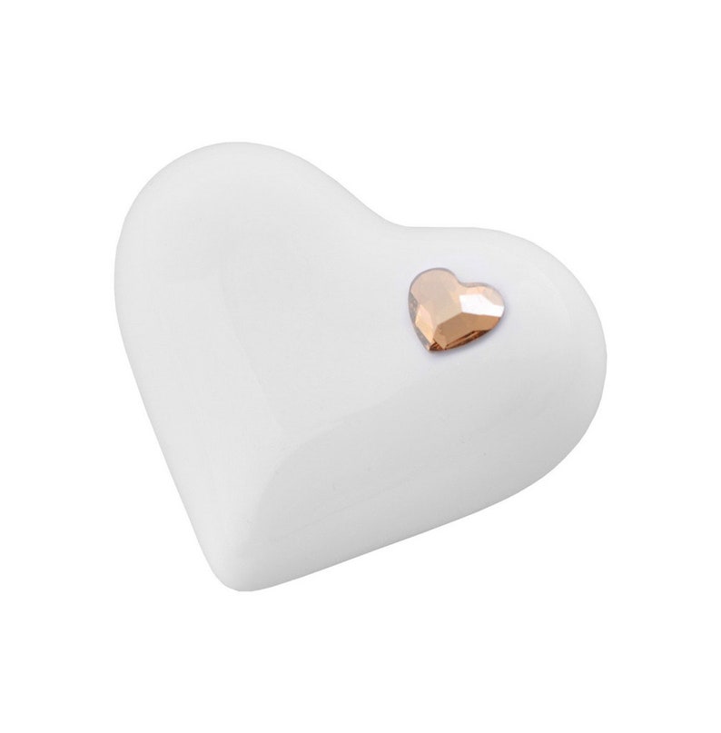Elegant Heart-Shaped Ceramic Cremation Urn, Unique Memorial Funeral Urn for Adult, Cremation Urn for Human Ashes, Heart Design Cremation Urn, High-Quality Ceramic Urn, Artistic Heart-Themed Ashes Urn, Beautiful Tribute Urn