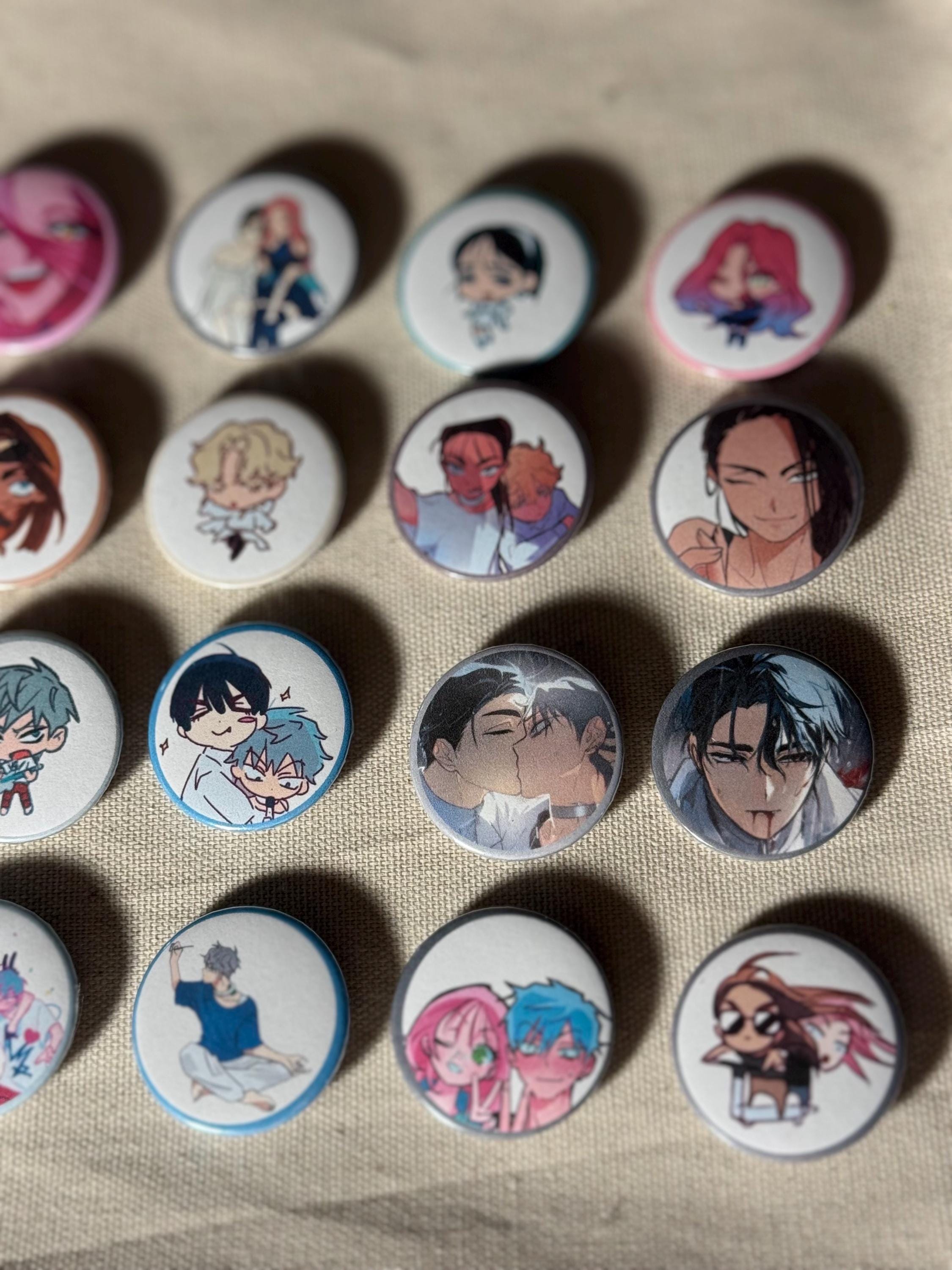 More Button Pins Inspired by Alien Stage! Homemade! 32mm - Etsy