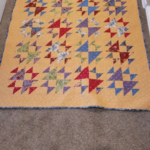 Quilt, Bed Quilt, Small Quilt, Lap Quilt, Throw Quilt