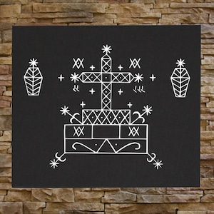 Könnte beinhalten: Eine Schwarzweißillustration eines Kreuzes mit einem Sarg auf jeder Seite. Das Kreuz ist von Sternen und anderen Symbolen umgeben.