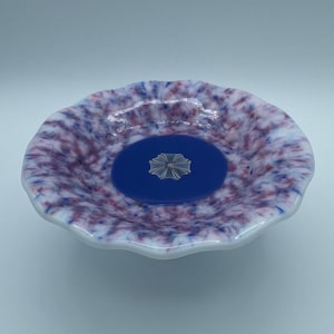 Small Festive Fused Glass Plate-7&quot; diameter