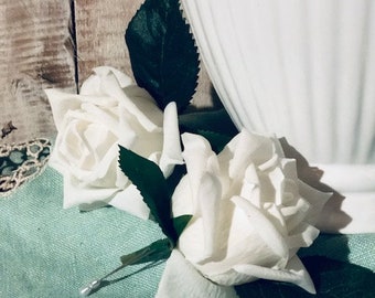 Ojales - látex blanco invierno, rosa de tacto realista con hojas