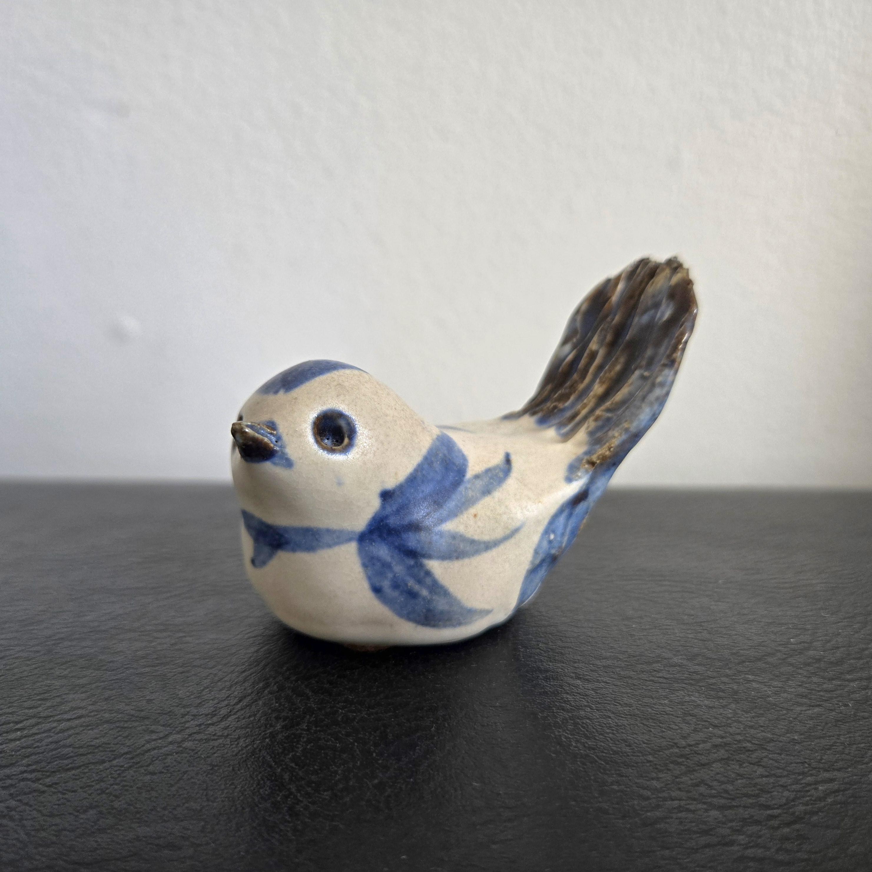 Vintage Sheila White Studio Pottery Bird / Canadian Pottery
