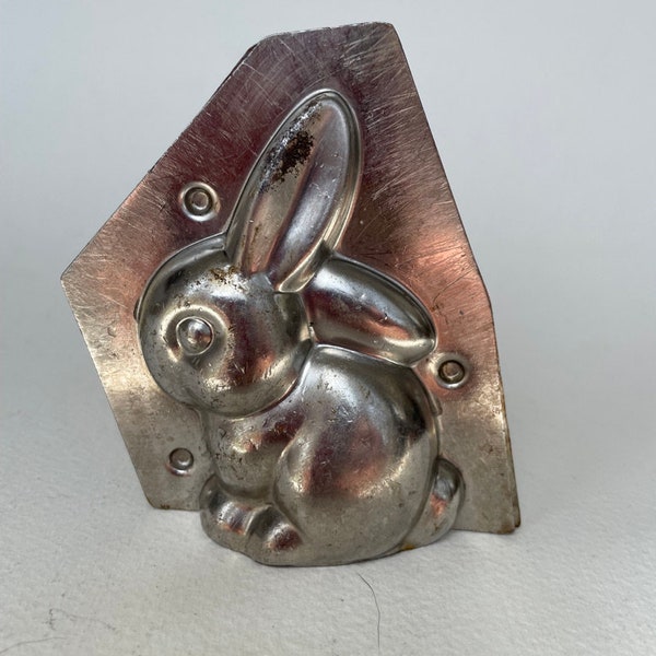 Vintage Sitting Rabbit Bunny Easter Metal Chocolate Mold