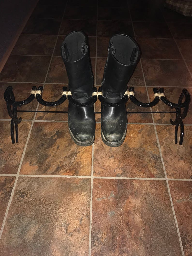 Horseshoe Bootrack