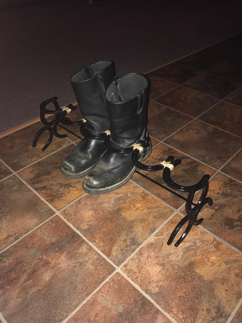 Horseshoe Bootrack