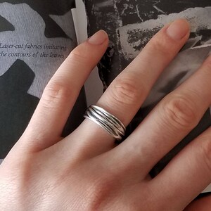 Fließenden Fluss Ring, Draht ring, Silber Ring, Sterling Silber Schmuck, handgemachte Ring, Sterling Silber.925