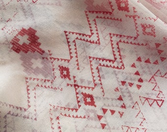 Pañuelo de seda hecho a mano con estampado degradado, diseño geométrico