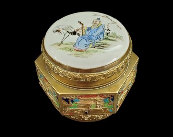 Vintage Chinese Hand painted Enamel Brass Snuff Trinket Box