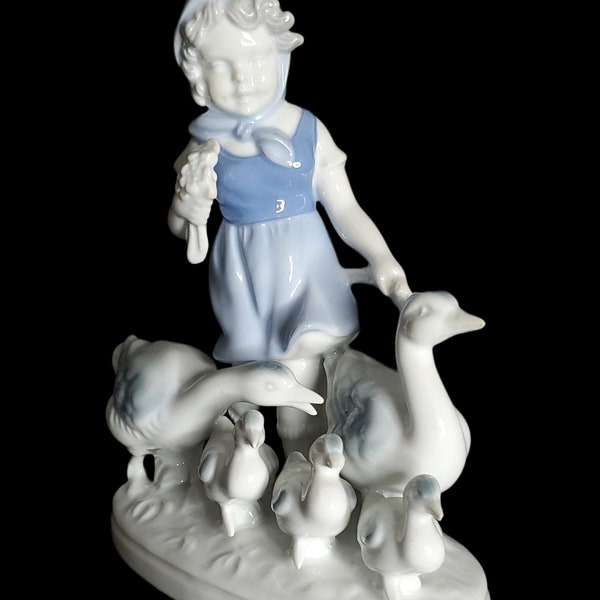 Vintage Gerold Porzellan Bavaria Young Girl Herding Geese Family Porcelain Figurine