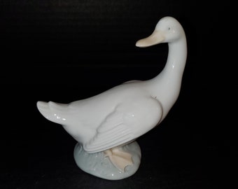 Vintage NAO Lladro Spain White Goose Duck Handmade Porcelain Figurine