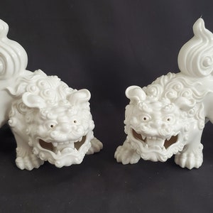 Vintage 1960’s Pair Otagiri White Foo Dogs Figurines