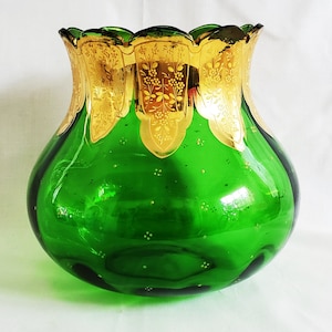 Vintage Victorian Emerald Green Gold Gilt Bulbous Scalloped Glass Vase