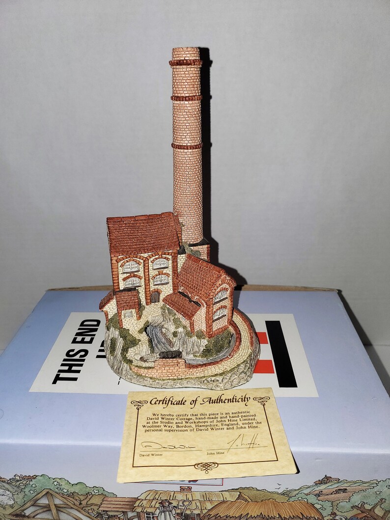 MINT Vintage 1987 David Winter Cottage Midland Collection \u2013 Derbyshire Mill with COA and Box