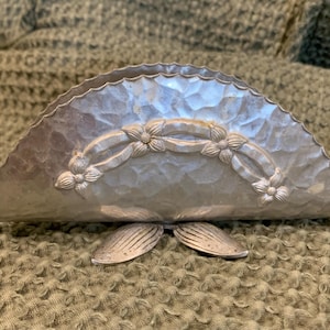 Vintage Hammered Footed Aluminum Napkin Letter Holder Floral Design
