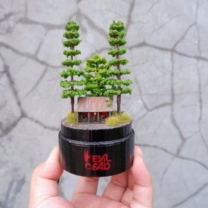 Glass Dome LED - cabin in the wood diorama -  inspired form Evil dead Movie - Horror  creepy Scene - LED Lamp powered by USB - Gift