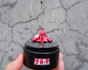 AKIRA　フィギュア　ポスター付き アキラ 金田バイク ミニフィギュア ジオラマ ガラスドーム