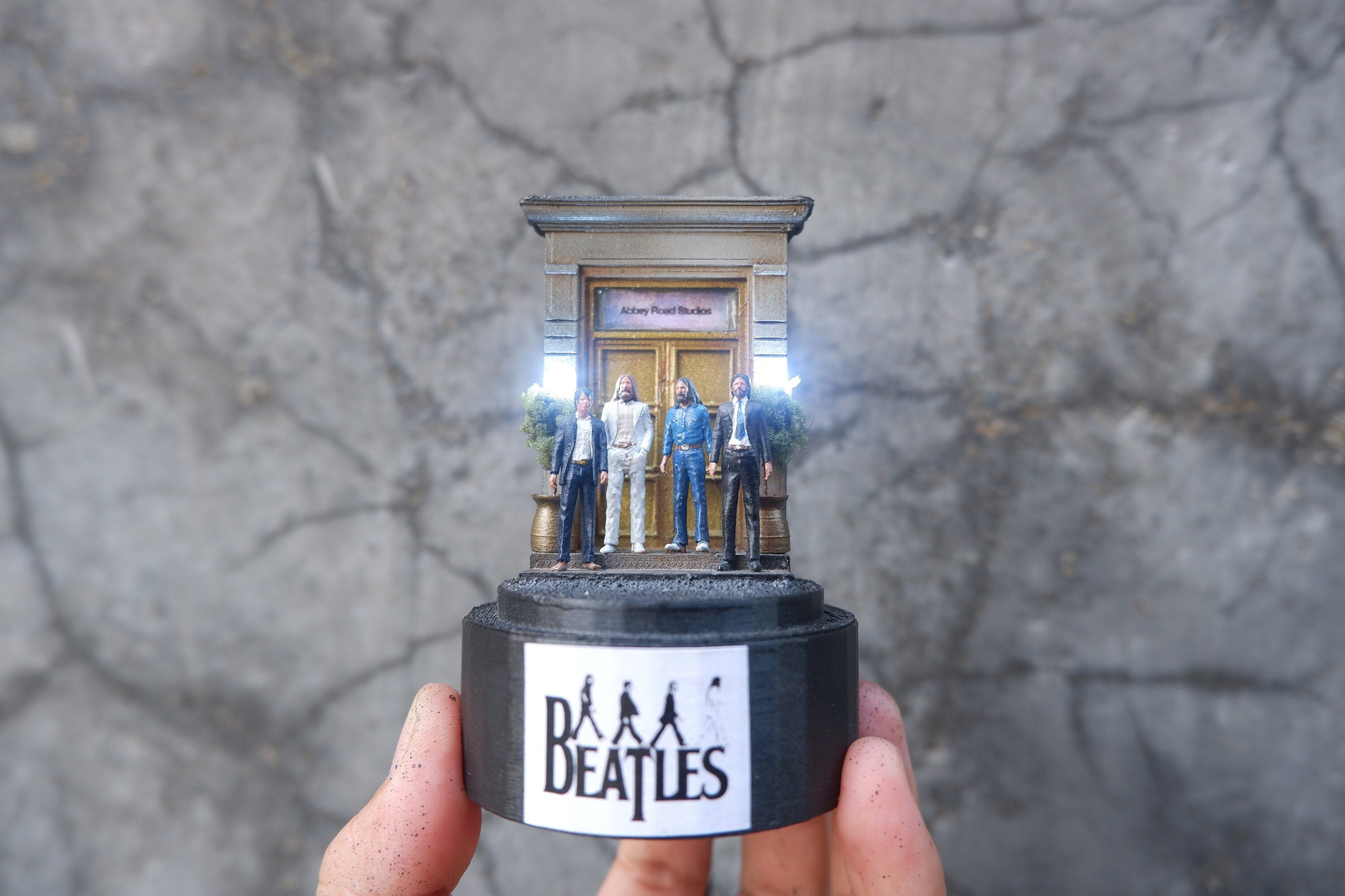 ビートルズ置物 Beatles Sculpture - Etsy