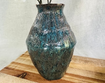 lava lamp style ceramic vase, housewarming for hostess gift