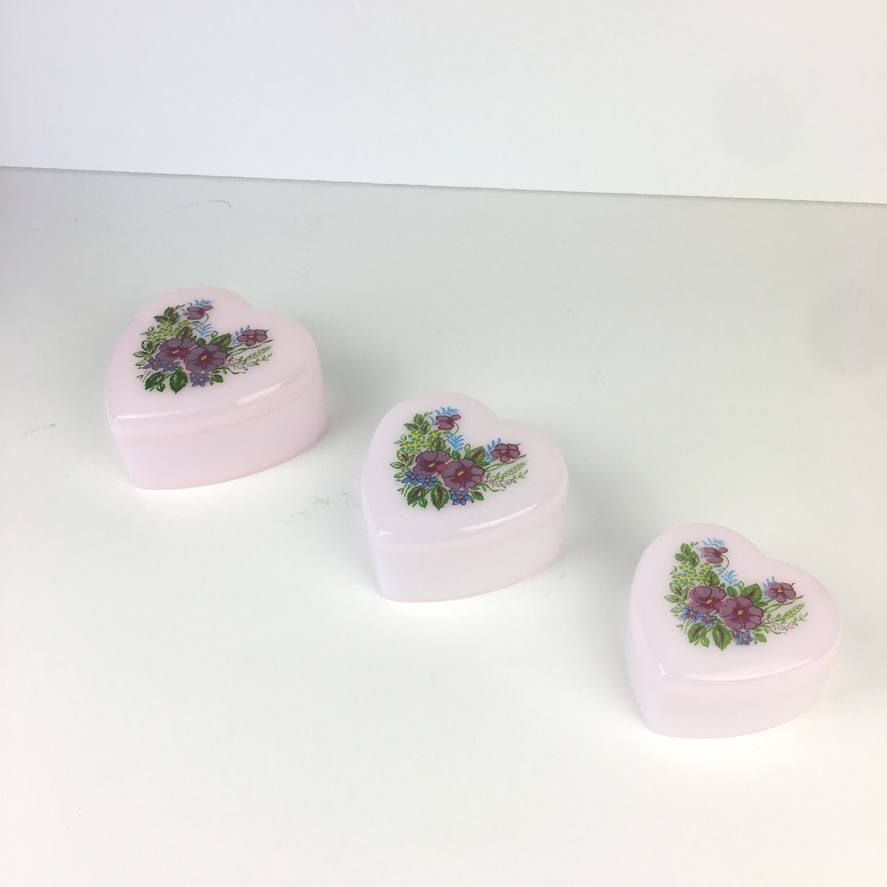 Vtg Plastic Nesting Hearts Trinket Boxes Set of 3 Pale Pink Floral