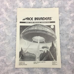 Vintage 1986 Atari Space Invaders 7 page Game Program Instruction Manual CX2632 ONLY