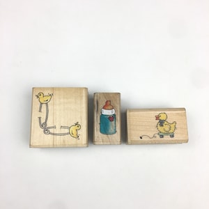 Juego de 3 alfileres para biberones de baby shower con forma de patos, sellos de goma Inkadinkado 9085K 6554L 6754L. Fabricado en EE. UU.
