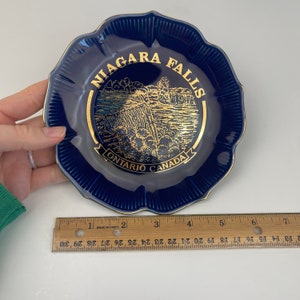 Vtg Giftcraft Royal Navy Blue Niagara Falls Ontario Canada Souvenir Plate w Gold Accents
