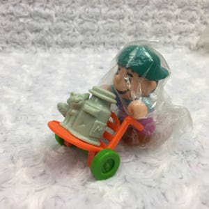 Peanuts Linus&#39; Milk Mover Vintage 1989 Collectible McDonalds Happy Meal Toy with Packaging