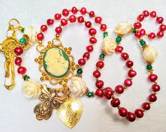 Beautiful Merry Christmas Red Freshwater Pearl Mary Cameo Benedict Cross Rosary