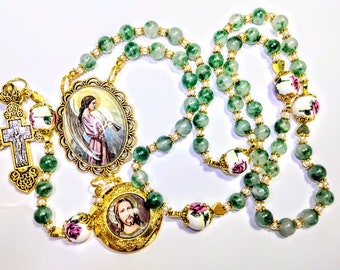 Antiqued Emerald Green Jade Red Roses Ceramic Bead Jesus Cameo Locket Rosary