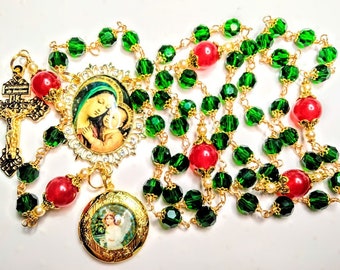 Merry Christmas Evergreen Crystal Mary Cameo Candy Red Jade Gold Locket Rosary