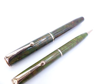 Green and Bronze Marble Parker Moderne Fountain Pen and Pencil Set restored