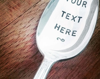 Cuchara estampada personalizada, cucharilla personalizada, reciclada, regalo personalizado, regalo de boda, cumpleaños, inauguración de la casa, recuerdo plateado