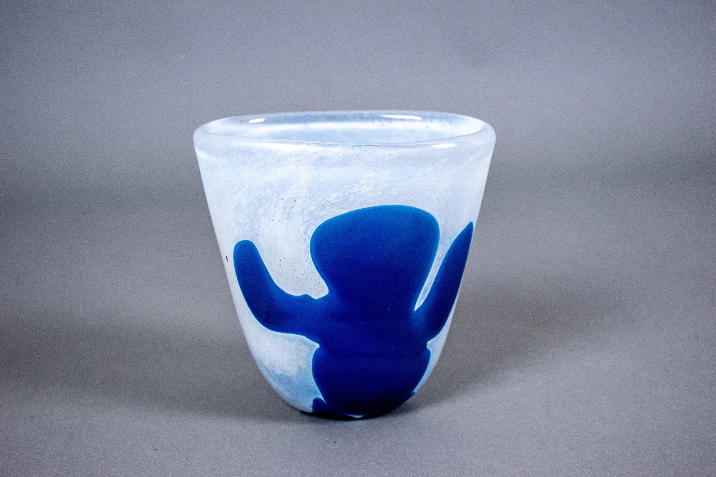 UNIQUE bowl Bertil Vallien at Åfors - Kosta Boda Åfors Unik bowl iridescent Sweden Art Glass