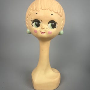 Vintage authentic 60s Twiggy head - Decorative mannequin head / buste display