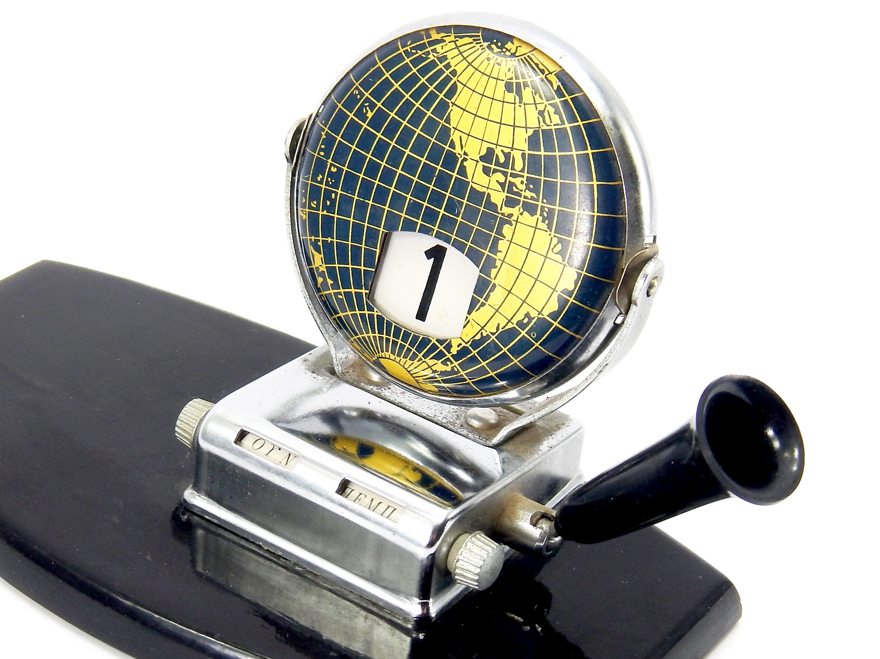 calendar with pen holder