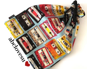 Retro shoe bag. Travel the world, one shoe bag at a time! An abclovesu shoe bag.