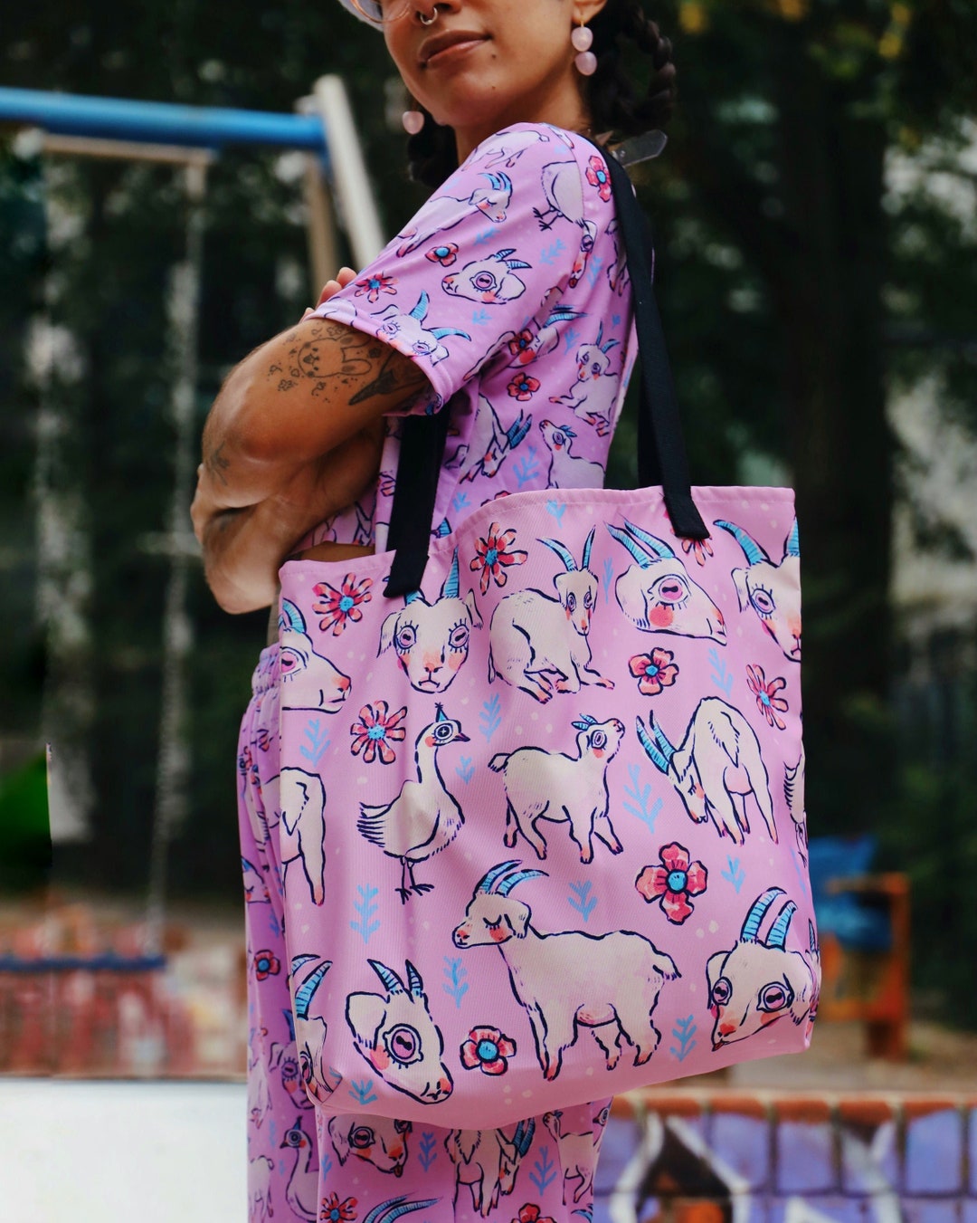 Wild Animals Goose Alligator Tote Bag