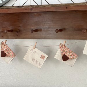 Notes d’amour en lin, guirlande de Saint-Valentin en tissu, enveloppes en tissu bannière Saint-Valentin, enveloppes en coton, courrier, porte-carte-cadeau