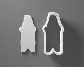 立っているシロクマのクッキーカッターと動物のポリマークレイイヤリング、陶芸ツール